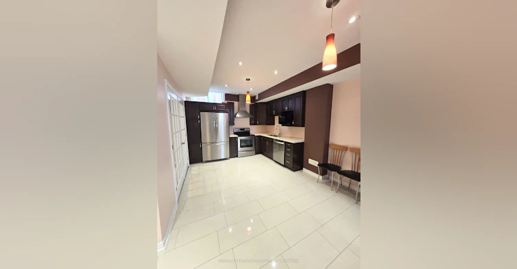 Lower-19 Dunrobin Crescent, Vaughan, ON, L4H 4A8