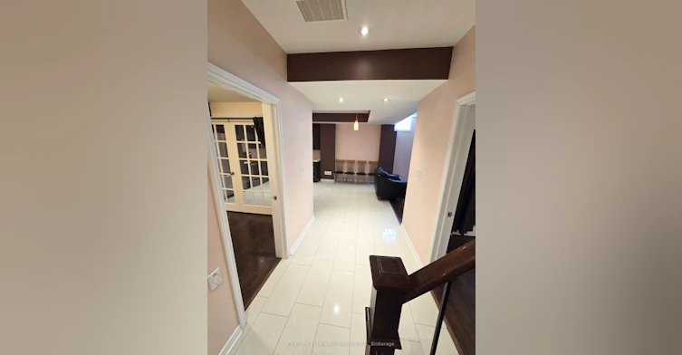 Lower-19 Dunrobin Crescent, Vaughan, ON, L4H 4A8 - 4