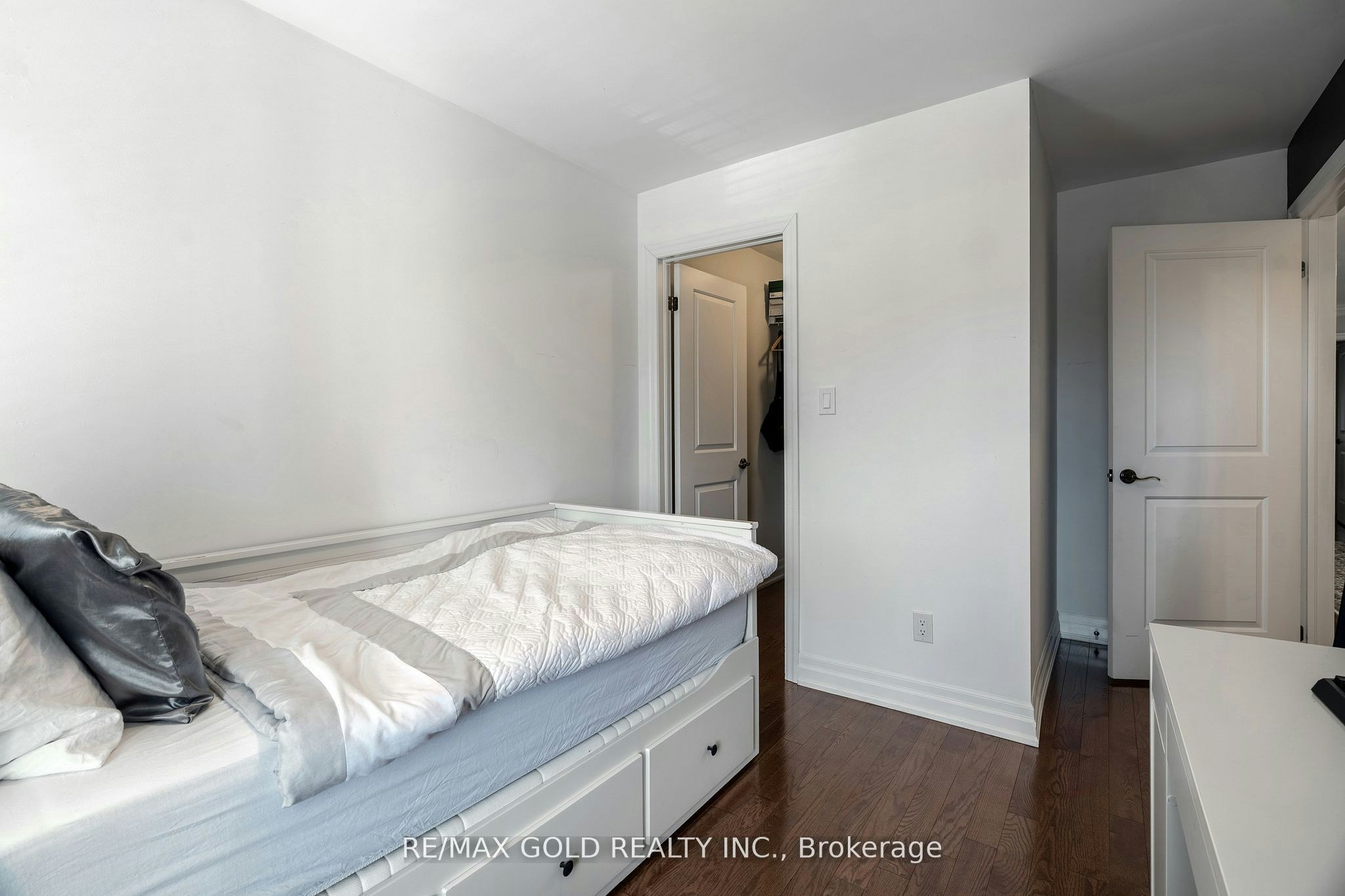54 Robert Berry Crescent, King, ON, L7B 1L4 - 38
