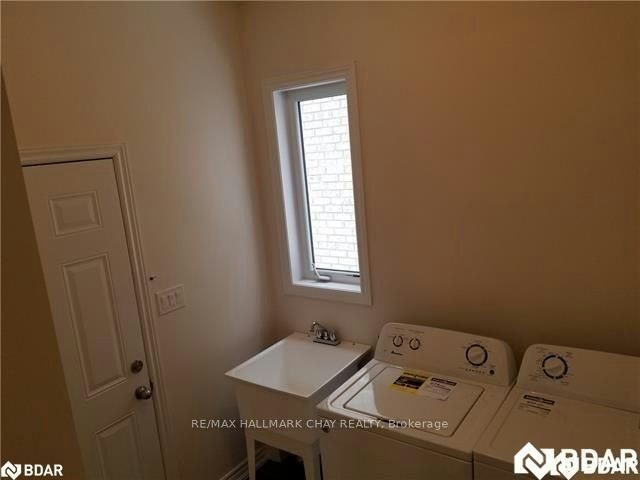 232 Brownley Lane, Essa, ON, L3W 0P7 - 10