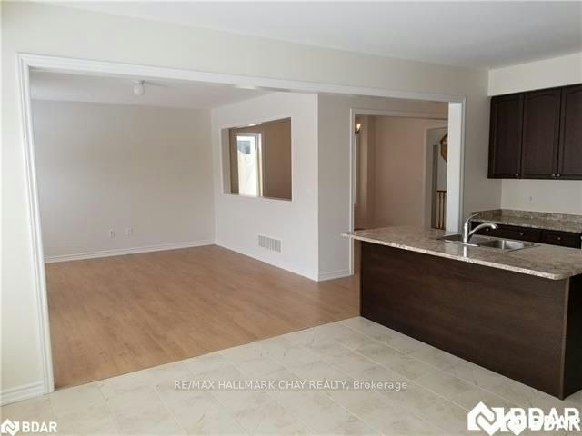 232 Brownley Lane, Essa, ON, L3W 0P7 - 4