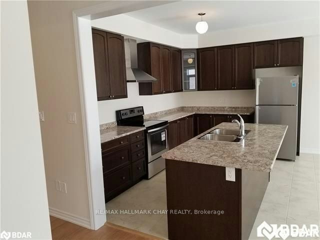232 Brownley Lane, Essa, ON, L3W 0P7 - 3