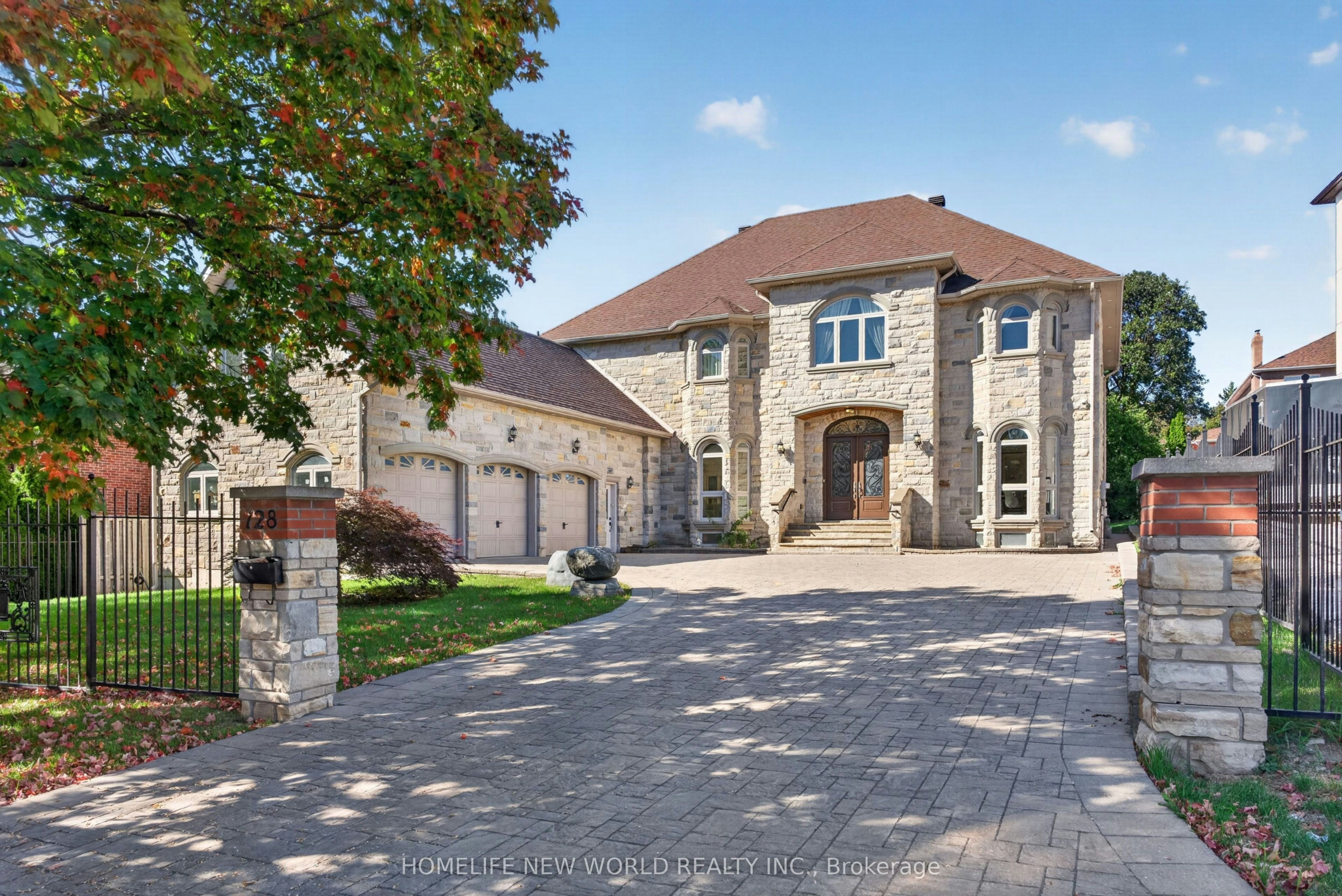 128 Garden Avenue, Richmond Hill, ON, L4C 6M1