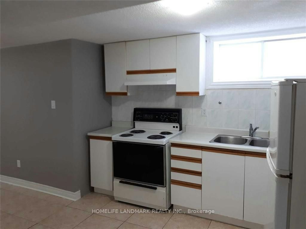 Bsmnt-190 Barrie Street, Bradford West Gwillimbury, ON, L3Z 1R6 - 3