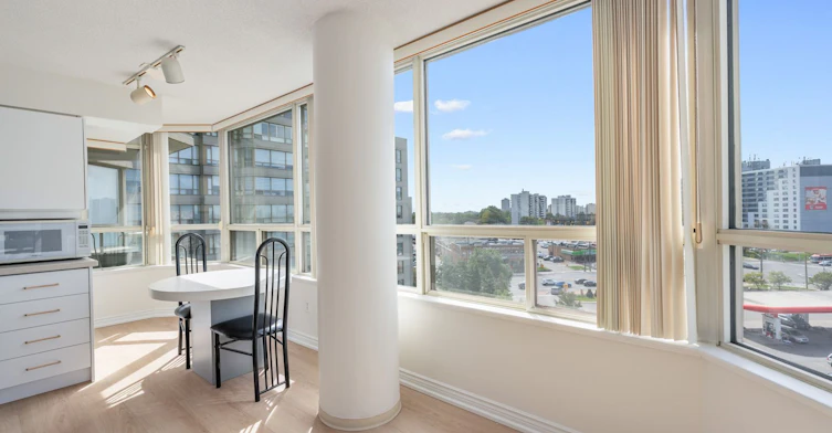 803-7 Townsgate Drive, Vaughan, ON, L4J 7Z9 - 11