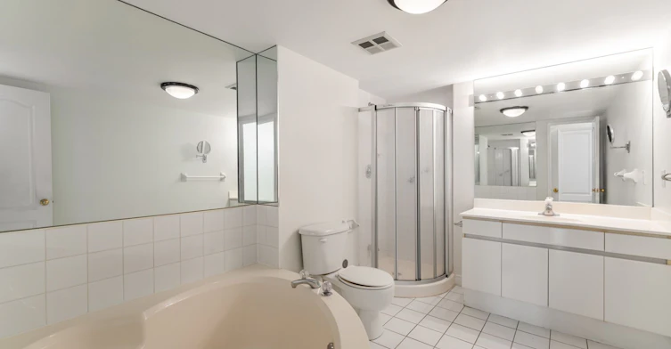 803-7 Townsgate Drive, Vaughan, ON, L4J 7Z9 - 18