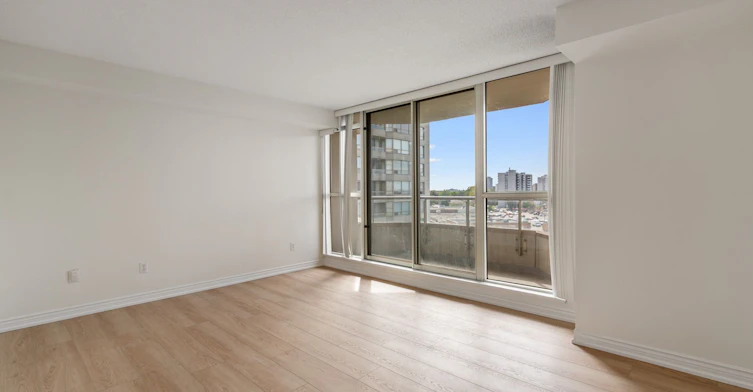 803-7 Townsgate Drive, Vaughan, ON, L4J 7Z9 - 15