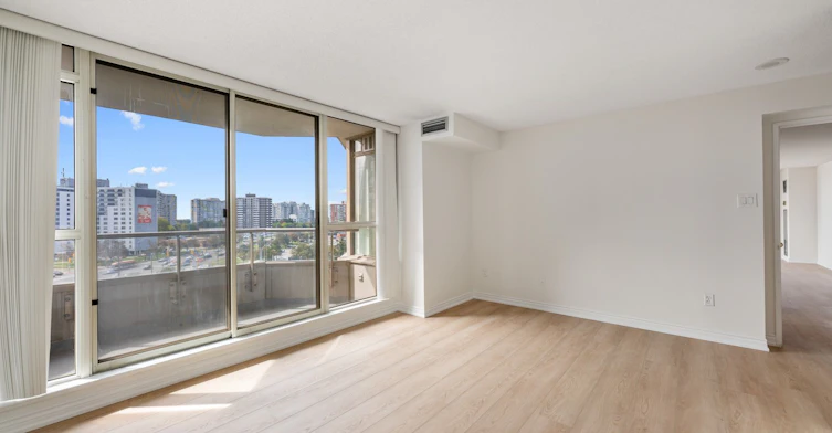 803-7 Townsgate Drive, Vaughan, ON, L4J 7Z9 - 16