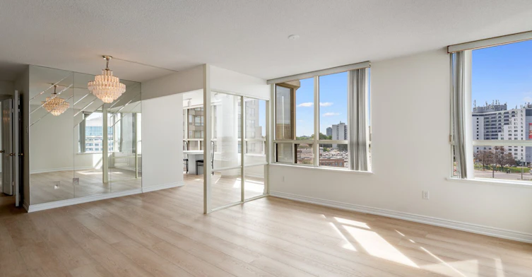 803-7 Townsgate Drive, Vaughan, ON, L4J 7Z9 - 6