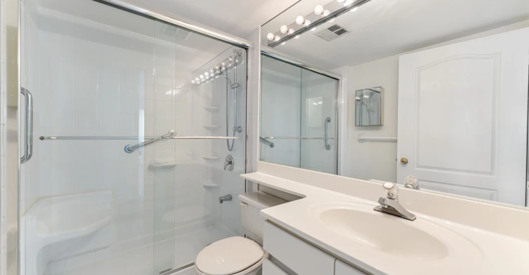 803-7 Townsgate Drive, Vaughan, ON, L4J 7Z9 - 21