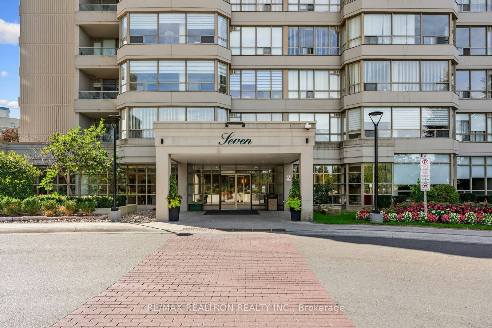 803-7 Townsgate Drive, Vaughan, ON, L4J 7Z9 - 35