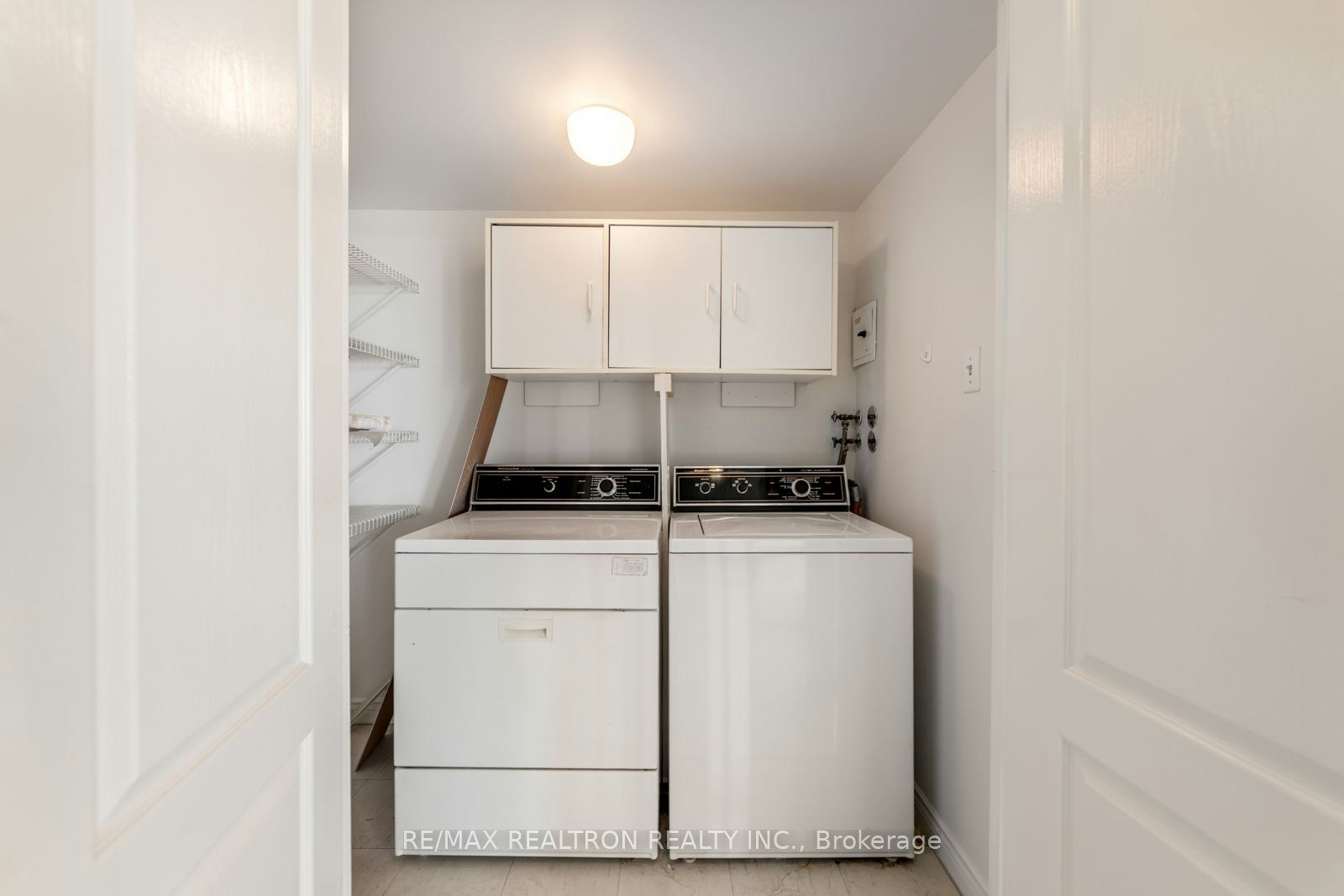 803-7 Townsgate Drive, Vaughan, ON, L4J 7Z9 - 23