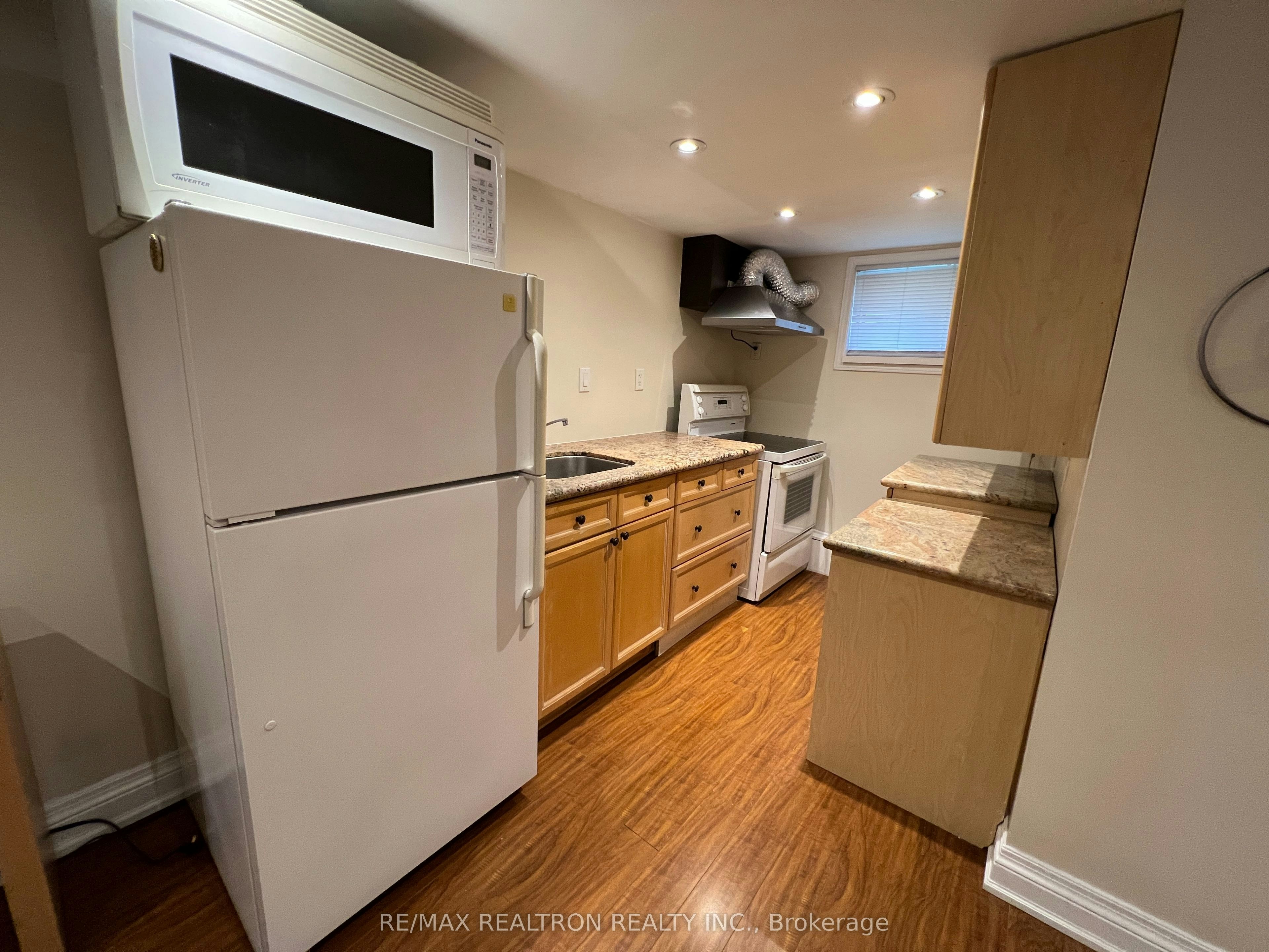 428 Paliser Crescent N, Richmond Hill, ON, L4C 1R6 - 6