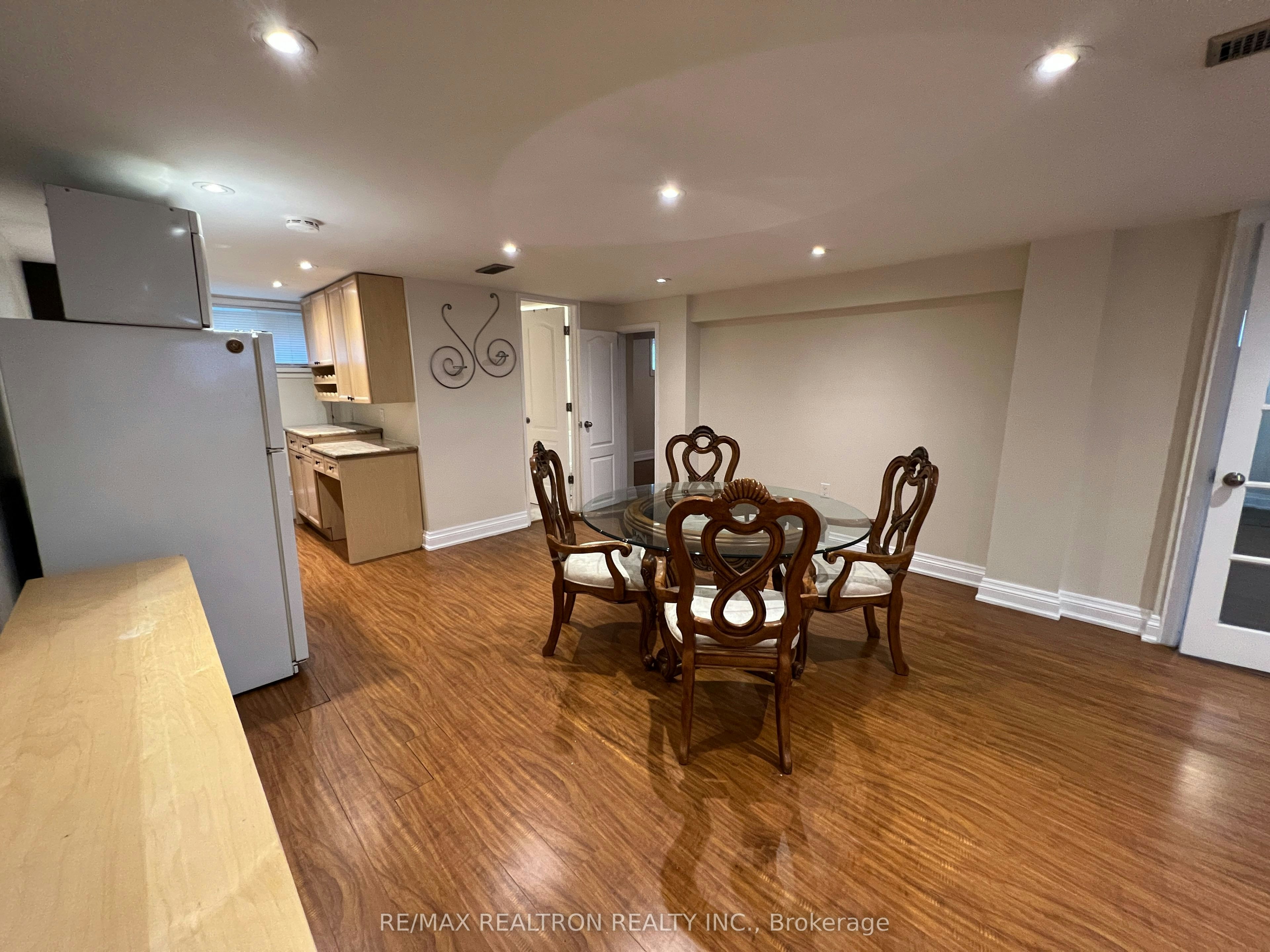 428 Paliser Crescent N, Richmond Hill, ON, L4C 1R6 5