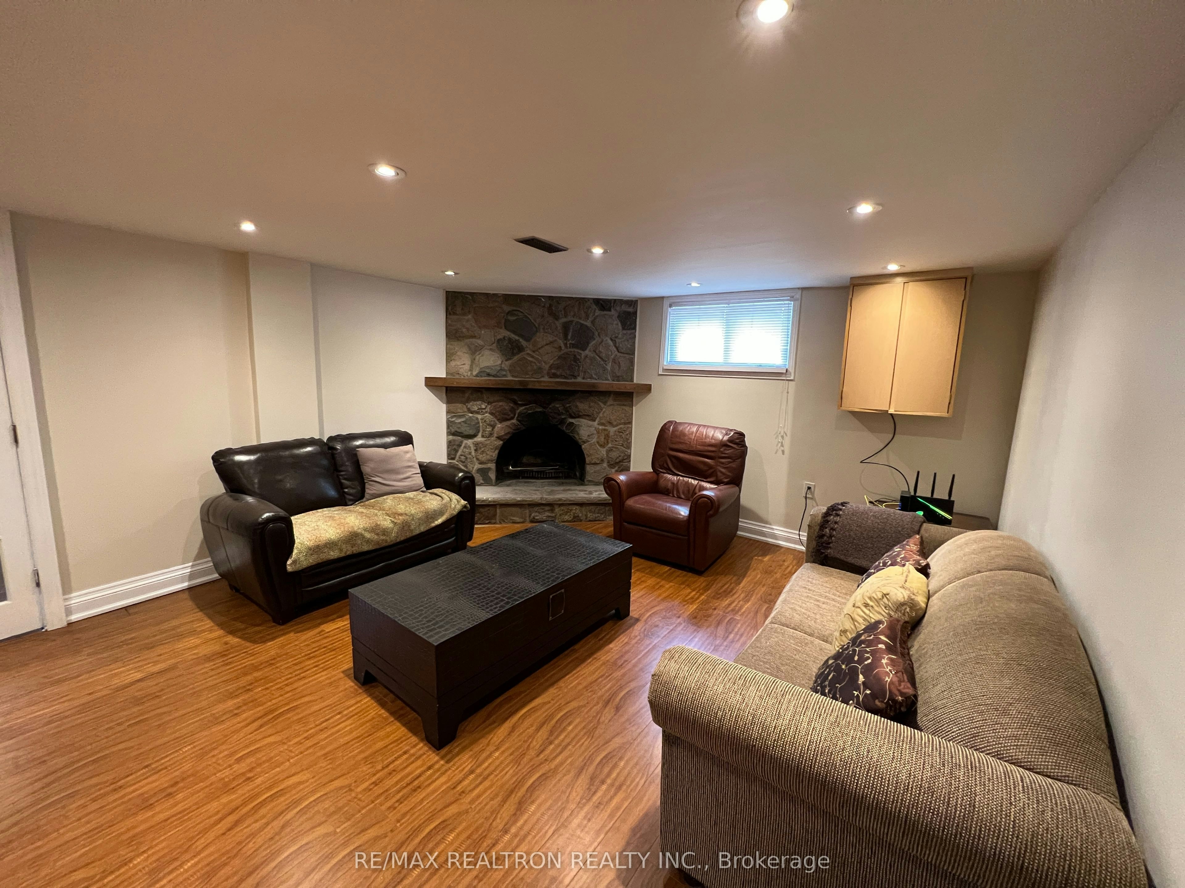 428 Paliser Crescent N, Richmond Hill, ON, L4C 1R6 3