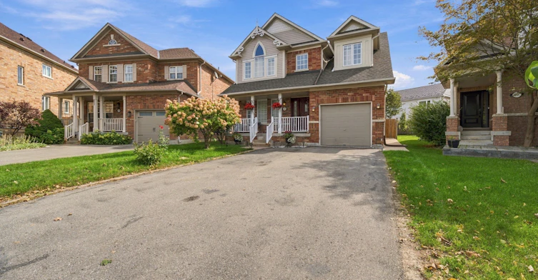 27 Watkins Glen Crescent, Aurora, ON, L4G 7P3 - 2