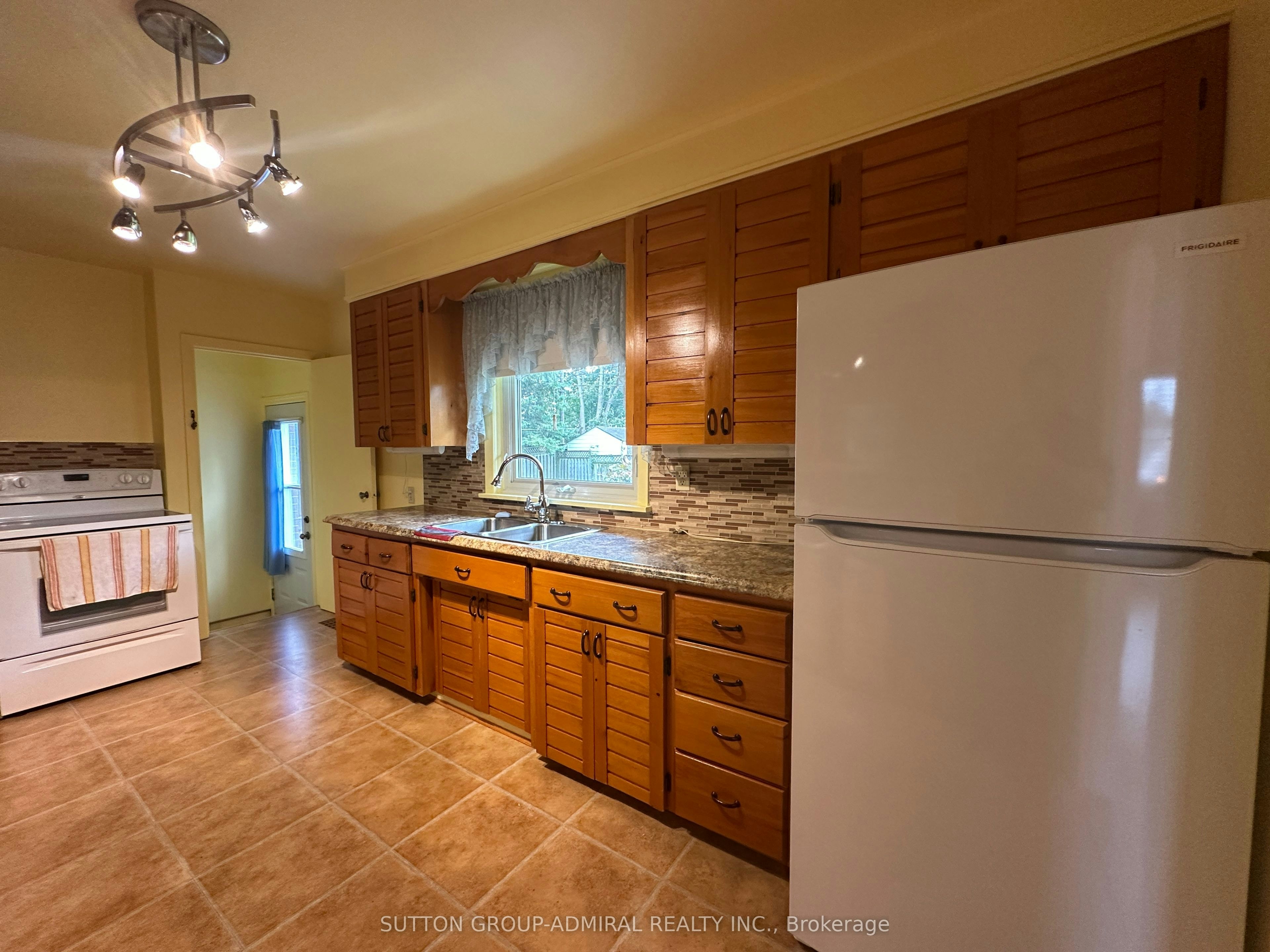 94 Queen Street S, New Tecumseth, ON, L0G 1W0 - 11