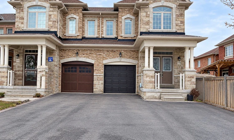 1268 Blencowe Crescent