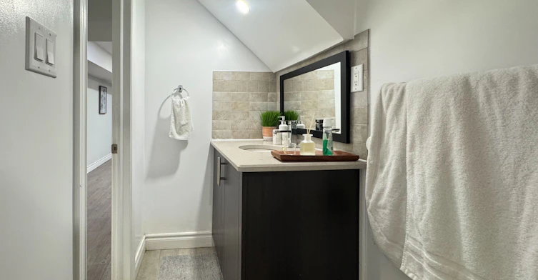 Lower-37 Hewlett Crescent, Markham, ON, L3P 7J9 - 12