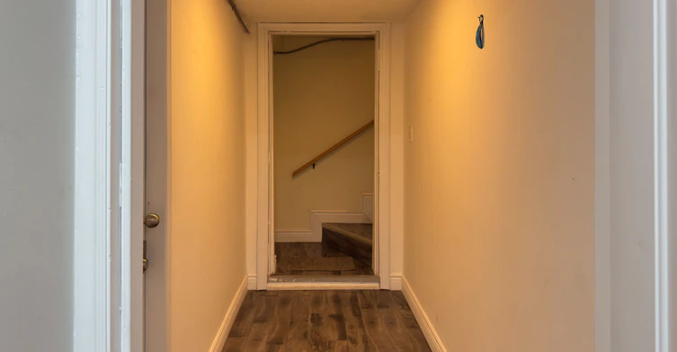 Lower-37 Hewlett Crescent, Markham, ON, L3P 7J9 - 37
