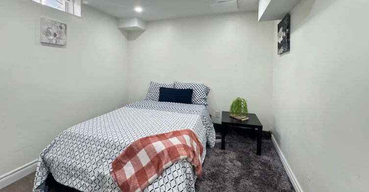 Lower-37 Hewlett Crescent, Markham, ON, L3P 7J9 - 16