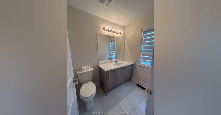 50 Lorne Thomas Place, New Tecumseth, ON, L9R 0T8 - 10