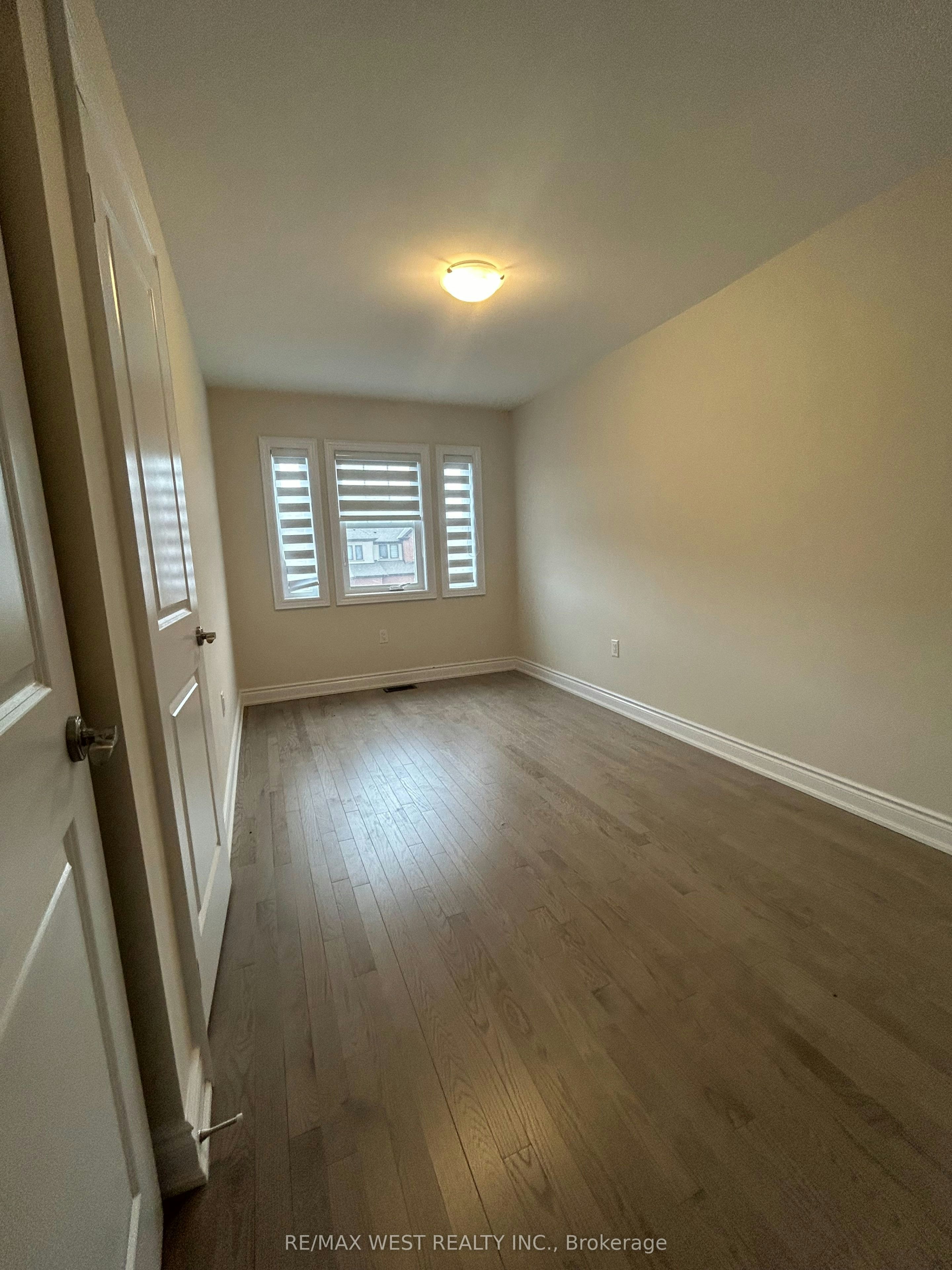 50 Lorne Thomas Place, New Tecumseth, ON, L9R 0T8 - 13