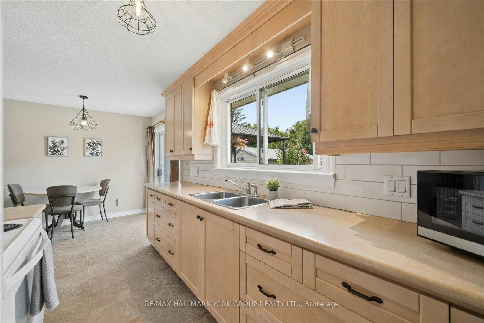 26 Georgina Street, Georgina, ON, L0E 1R0 - 16