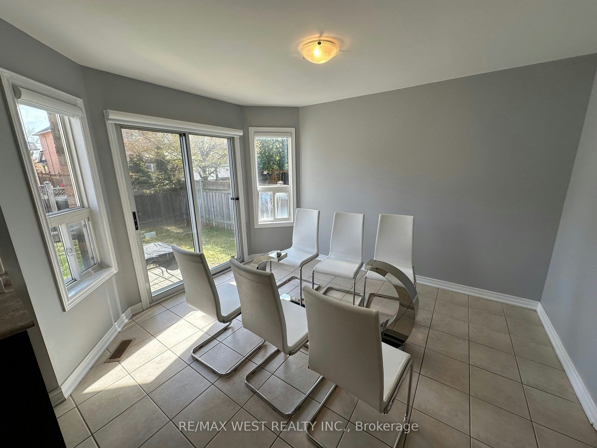23 Twin Hills Crescent, Vaughan, ON, L4H 0G5 - 9