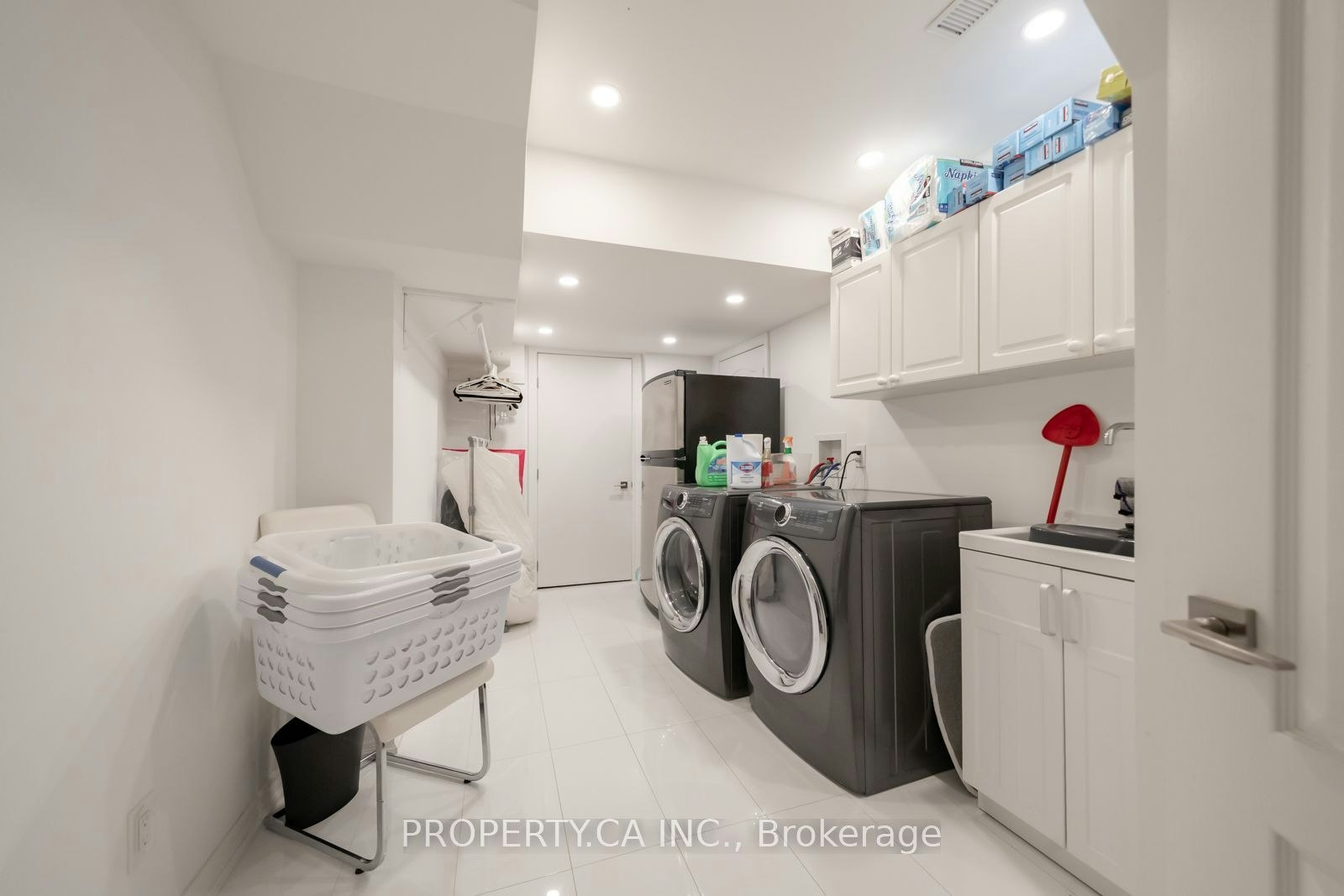 183 Kingsbridge Circle, Vaughan, ON, L4J 8N9 - 29