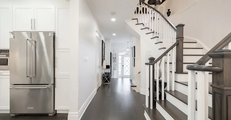 183 Kingsbridge Circle, Vaughan, ON, L4J 8N9 - 5