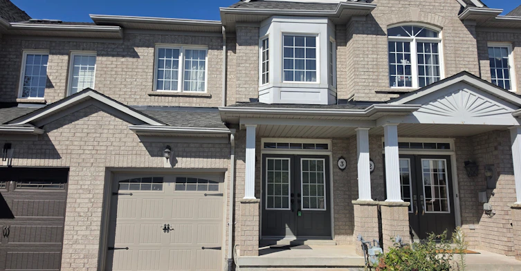 3-320 Ravineview Drive, Vaughan, ON, L6A 4H1