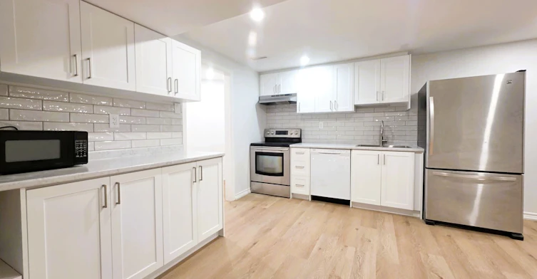 Bsmt-148 Tamarac Trail, Aurora, ON, L4G 5V3