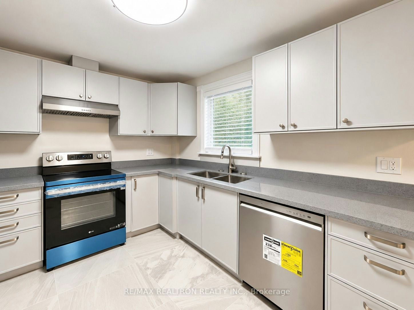 21 Clark Avenue, Markham, ON, L3T 1S4 - 12