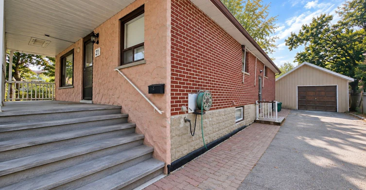 21 Clark Avenue, Markham, ON, L3T 1S4 - 4