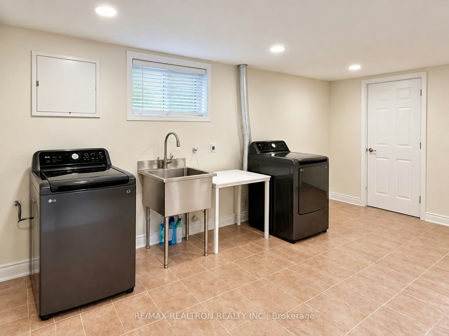 21 Clark Avenue, Markham, ON, L3T 1S4 - 23