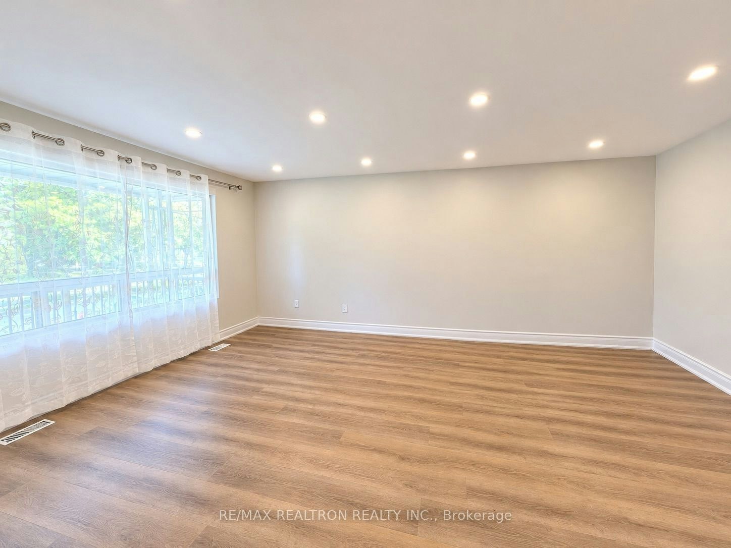 21 Clark Avenue, Markham, ON, L3T 1S4 - 13