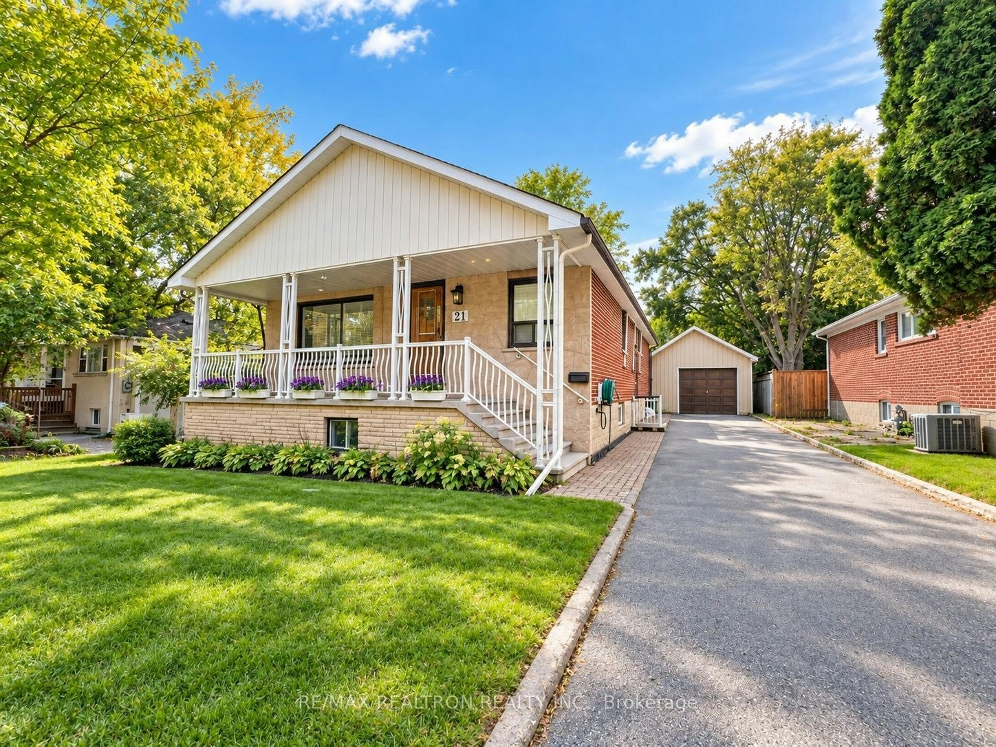 21 Clark Avenue, Markham, ON, L3T 1S4 - 2