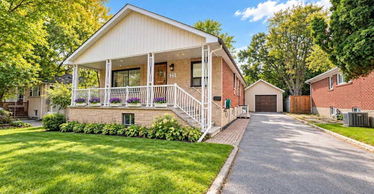 21 Clark Avenue, Markham, ON, L3T 1S4 - 2