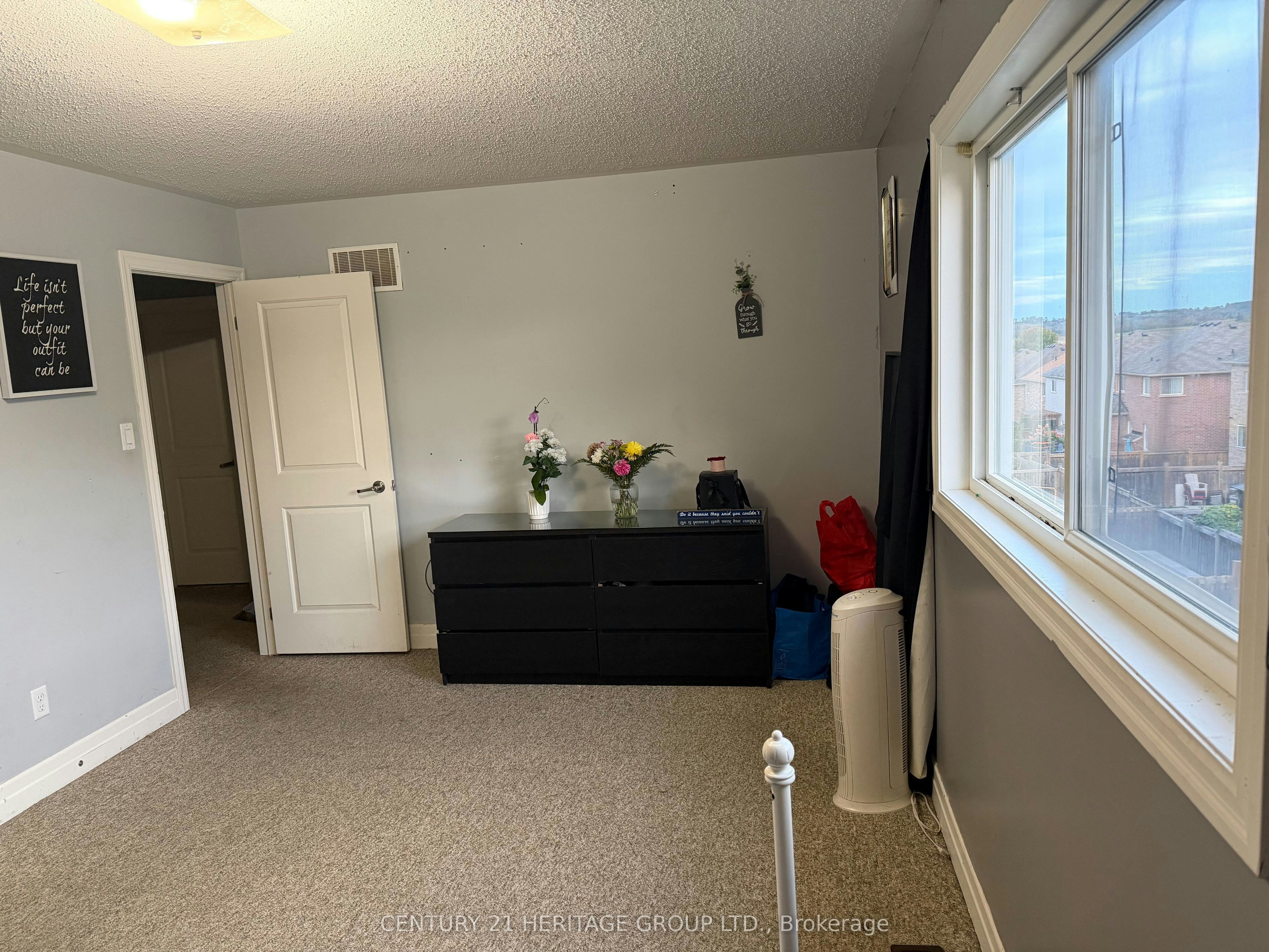 3 Grey Wing Avenue, Georgina, ON, L4P 0E8 - 6