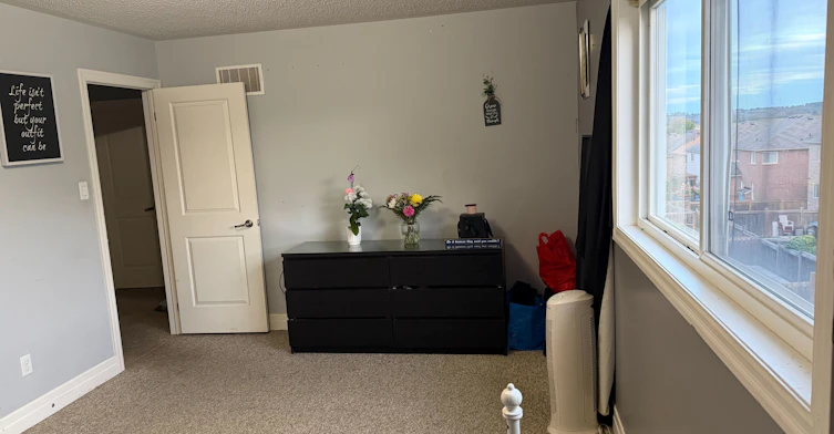 3 Grey Wing Avenue, Georgina, ON, L4P 0E8 - 6