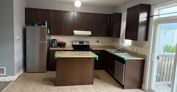 3 Grey Wing Avenue, Georgina, ON, L4P 0E8