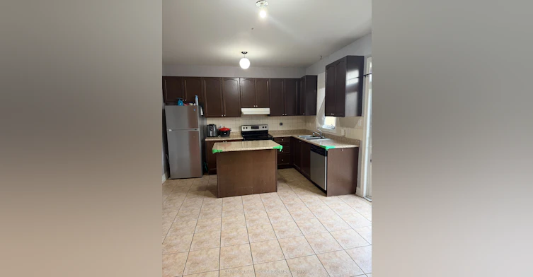 3 Grey Wing Avenue, Georgina, ON, L4P 0E8 - 2