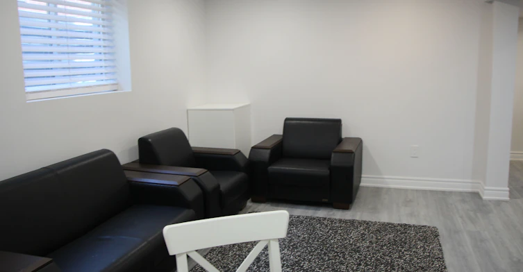 306 Salisbury Lane, Newmarket, ON, L3Y 8A5 - 5