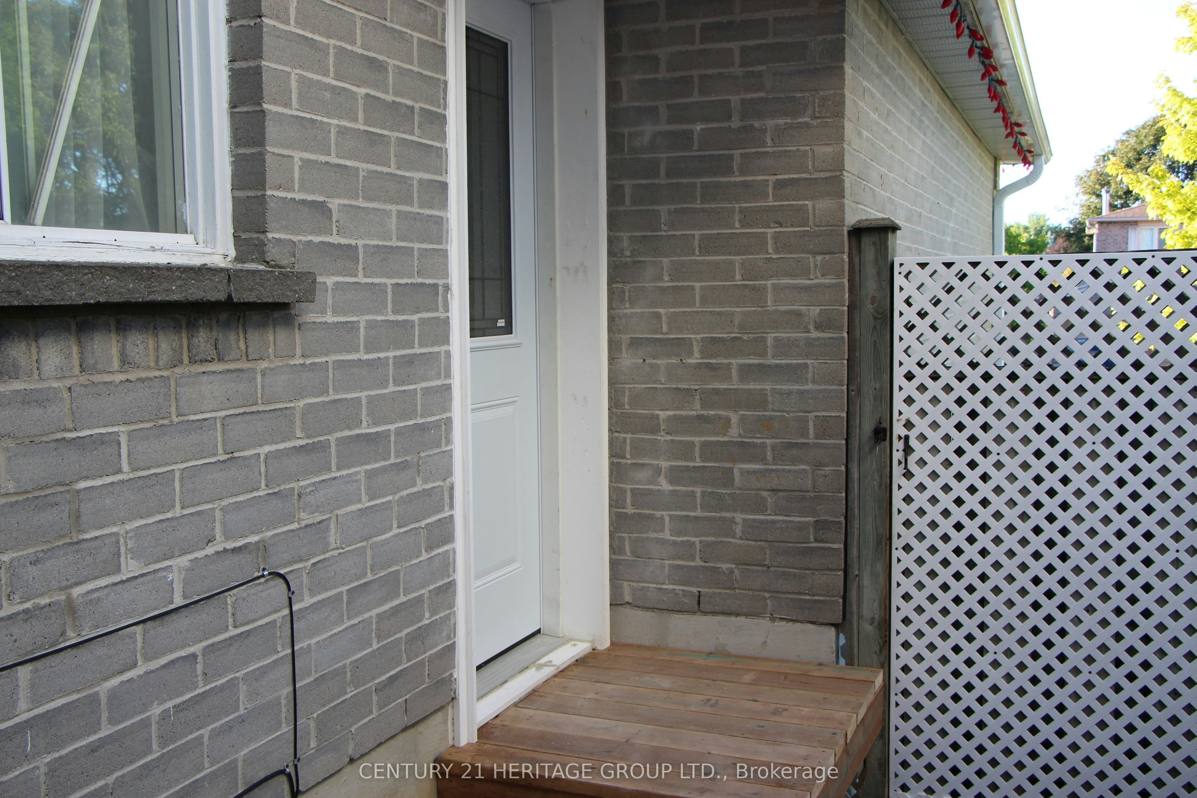 306 Salisbury Lane, Newmarket, ON, L3Y 8A5 - 13