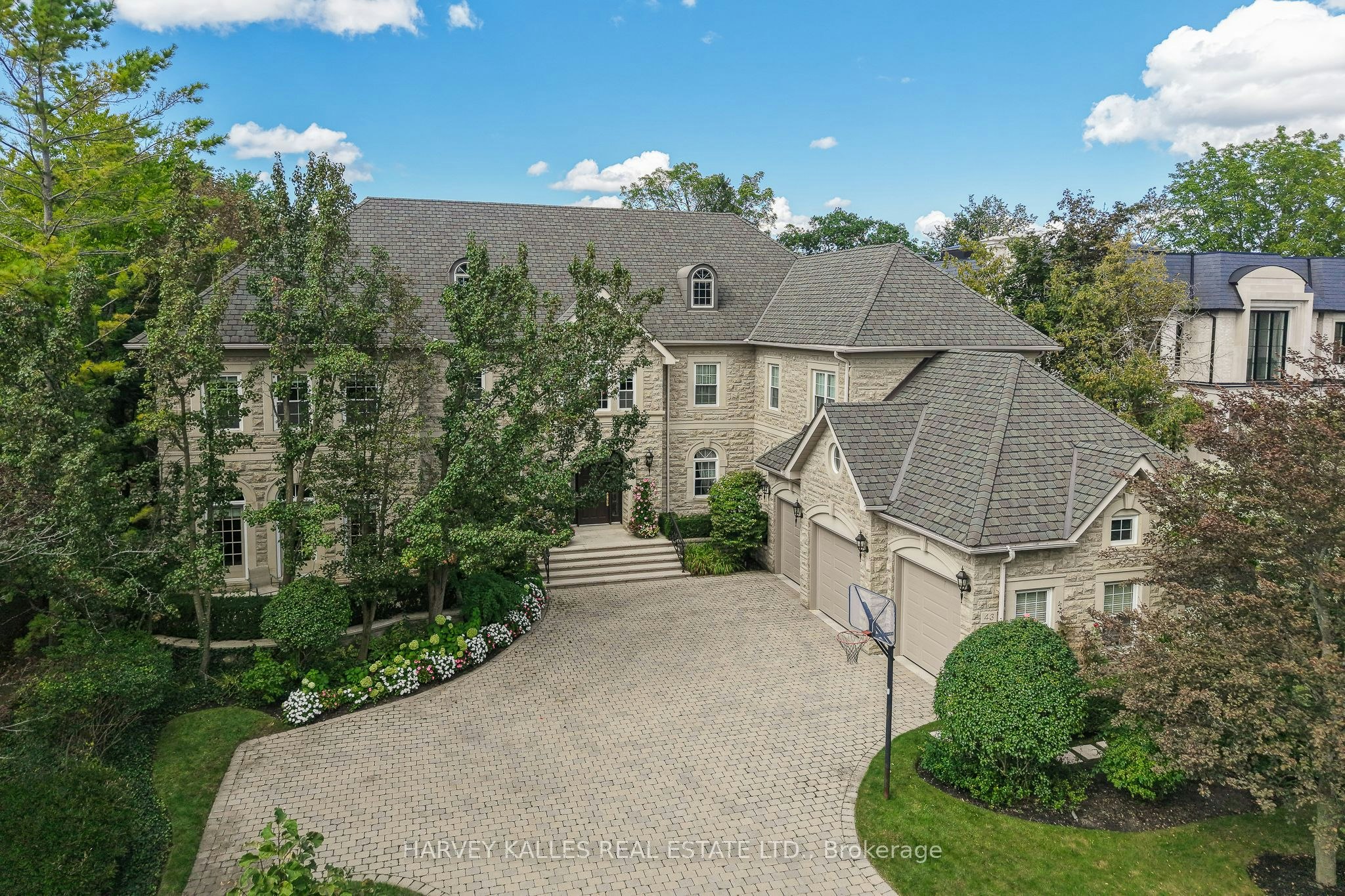 43 Thornbank Road, Vaughan, ON, L4J 2A1