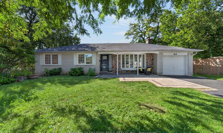24 Lincoln Green Drive