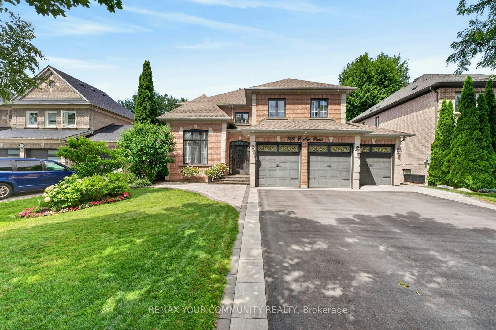 786 Exceller Circle, Newmarket, ON, L3X 1P5 - 2