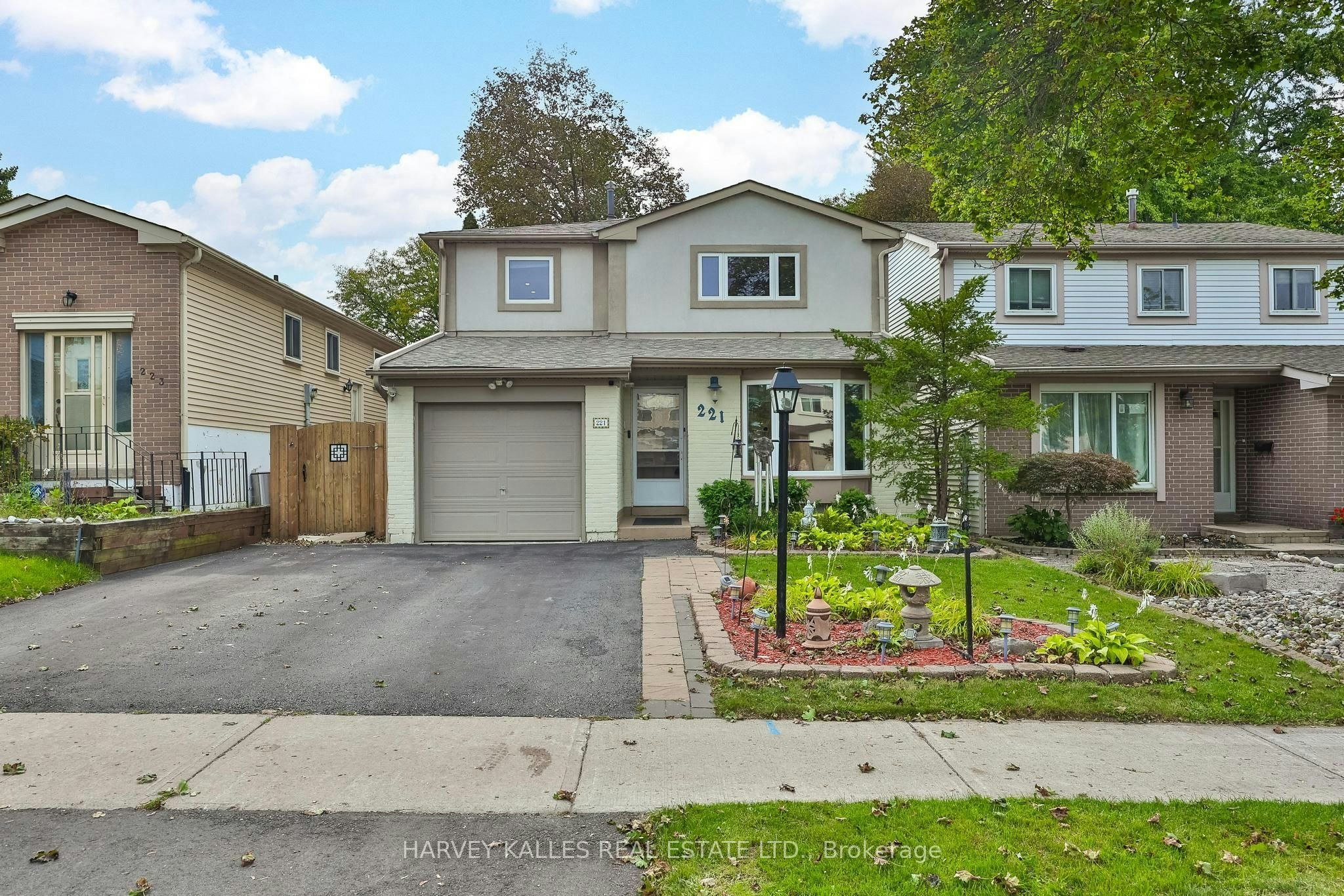 221 Snowshoe Crescent, Markham, ON, L3T 4N2