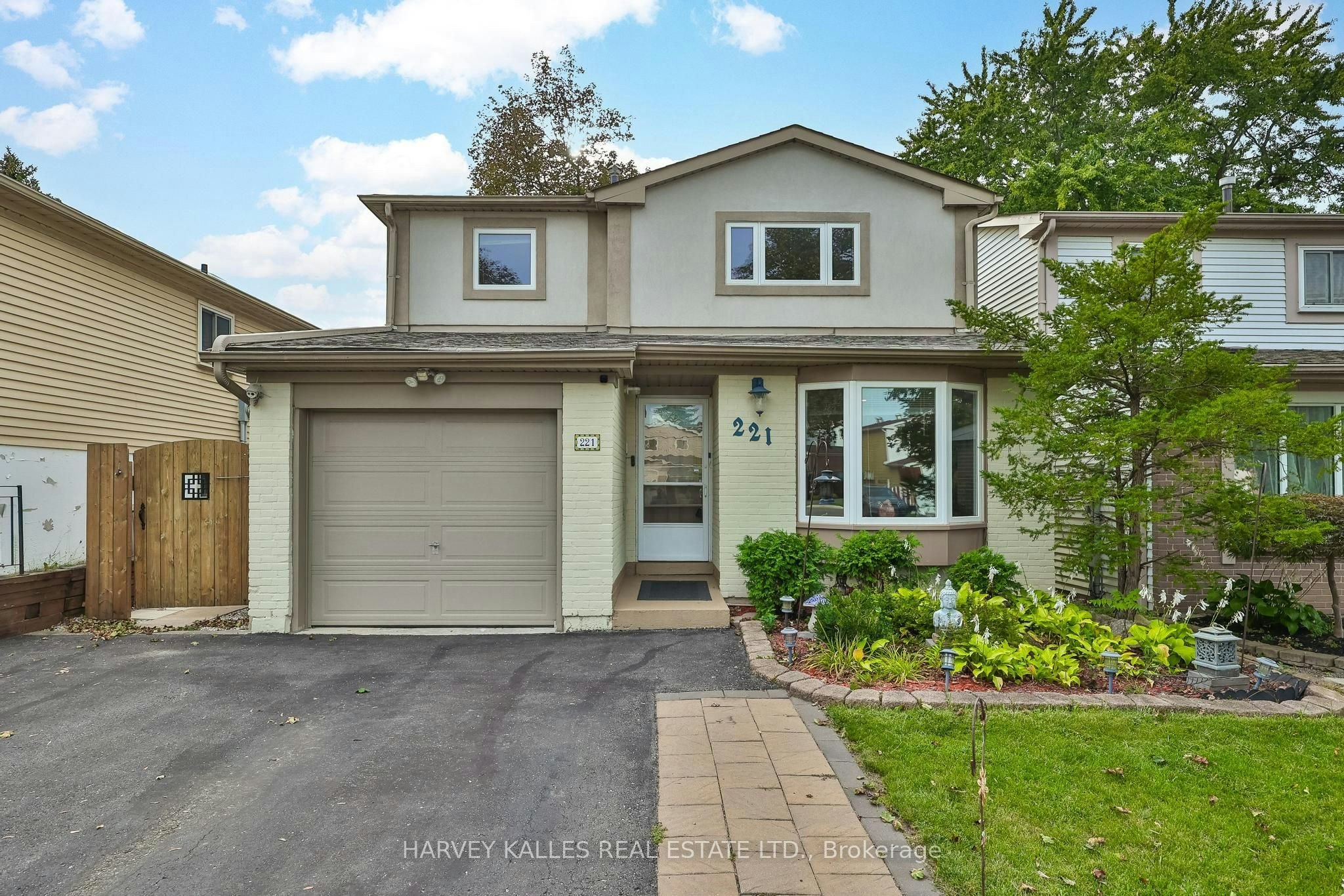 221 Snowshoe Crescent, Markham, ON, L3T 4N2